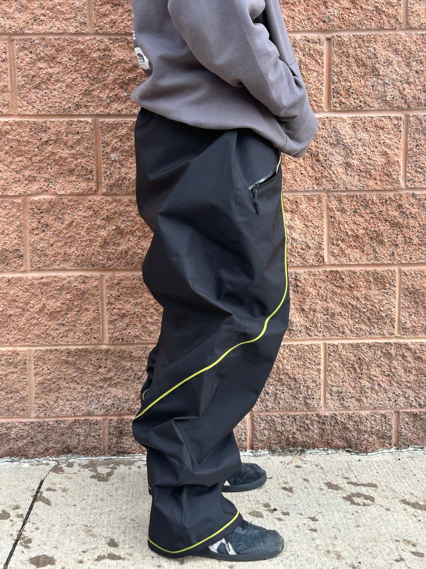 1/1 green line snowpants