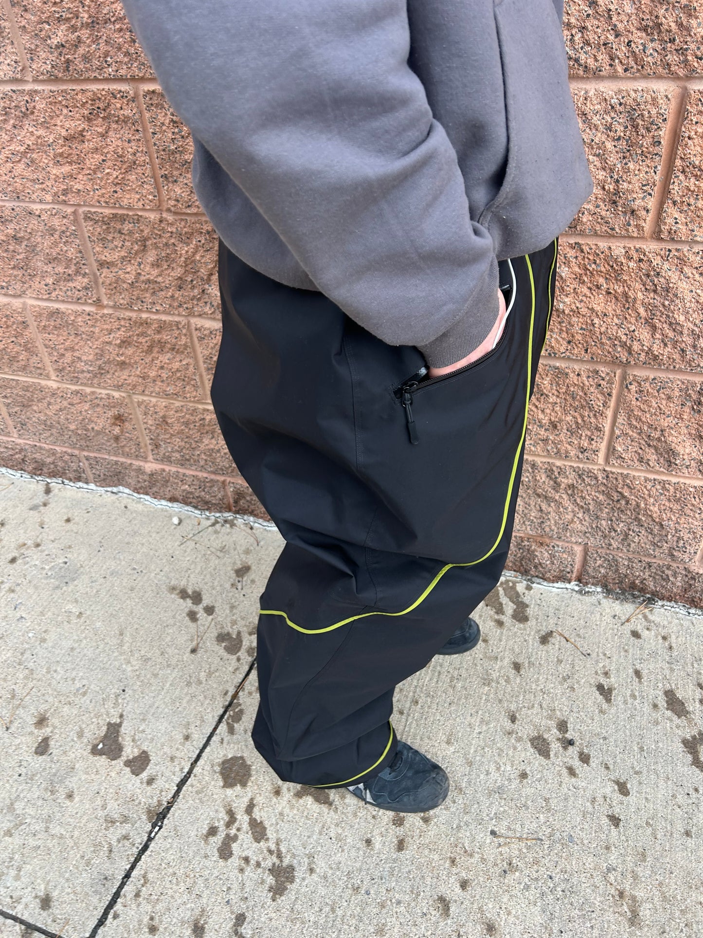 1/1 green line snowpants