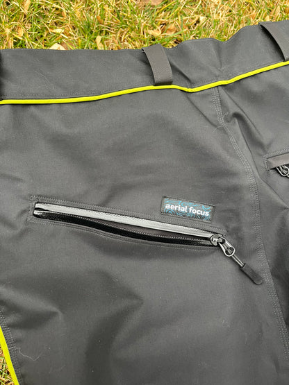 1/1 green line snowpants